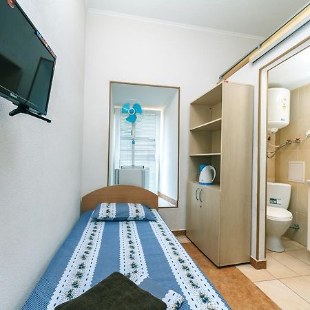 Small Room Near Independence Square Kiew Exterior foto