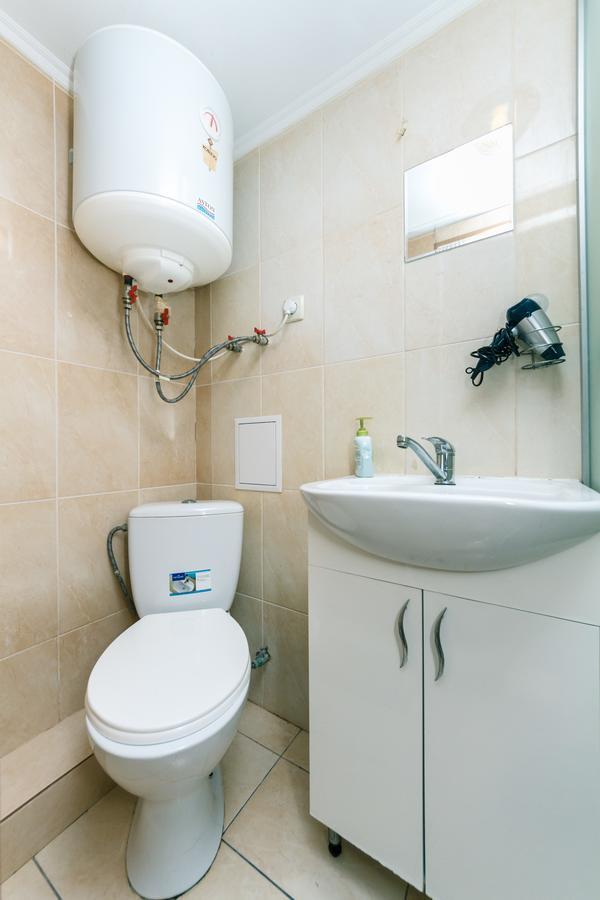 Small Room Near Independence Square Kiew Exterior foto
