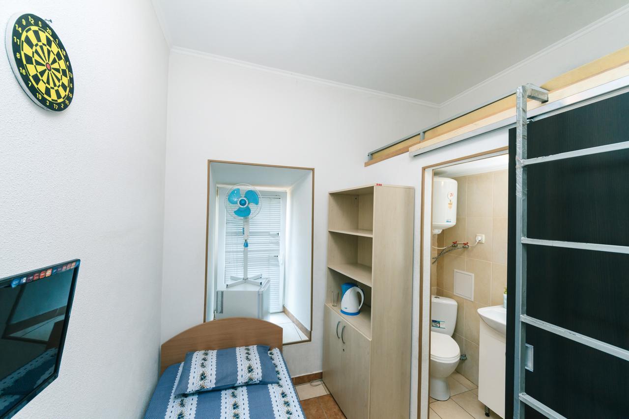 Small Room Near Independence Square Kiew Exterior foto