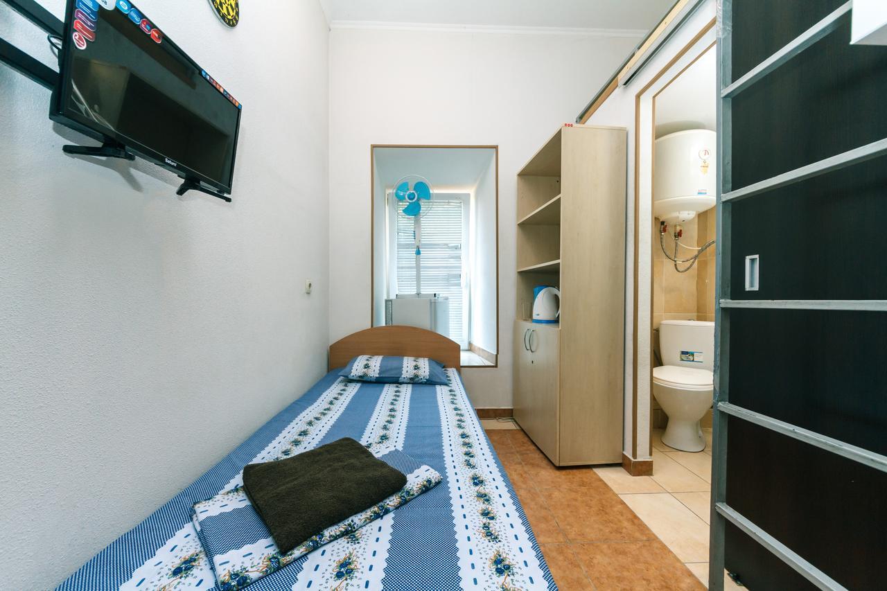 Small Room Near Independence Square Kiew Exterior foto