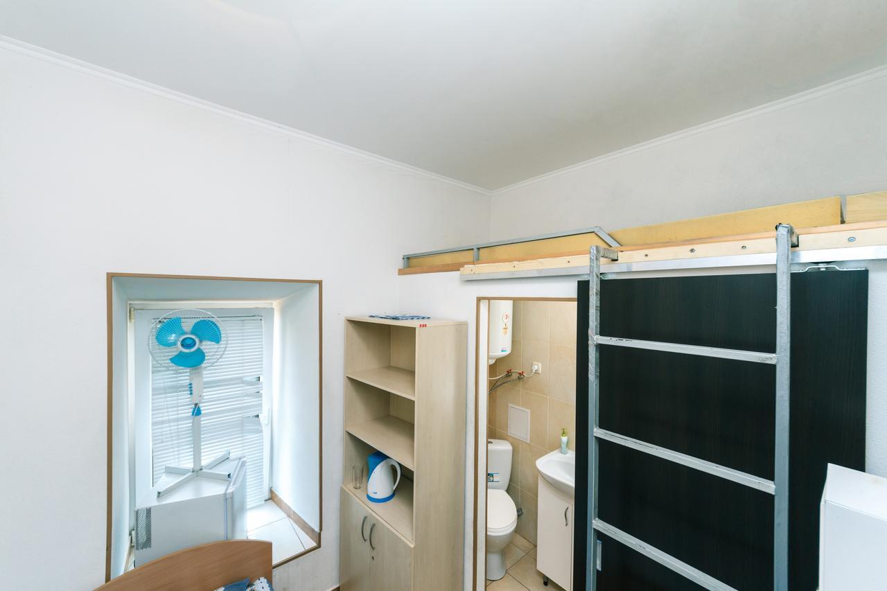 Small Room Near Independence Square Kiew Exterior foto